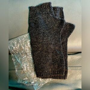 Cashmere 🩶 Fingerless gloves